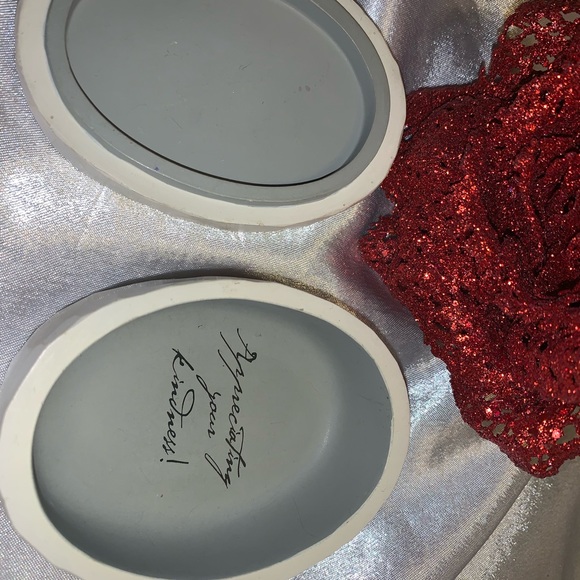 Keepsake - Picture 2 of 3